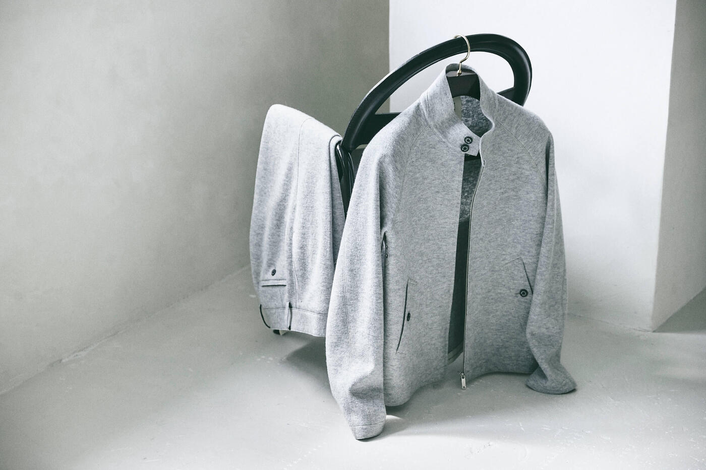 Work Life Mixな新時代にこそ使える! 進化した「フレックス ジャージー」