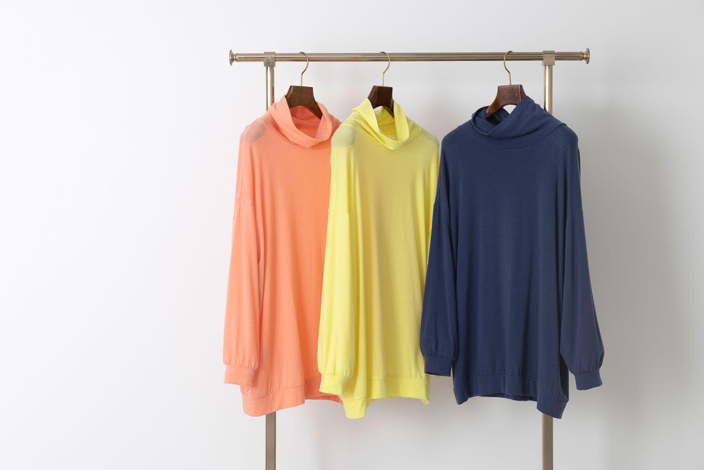 【AUTUMN&WINTER STYLING by 冨張 愛 #02】 カラー別・タートルネックの3スタイル