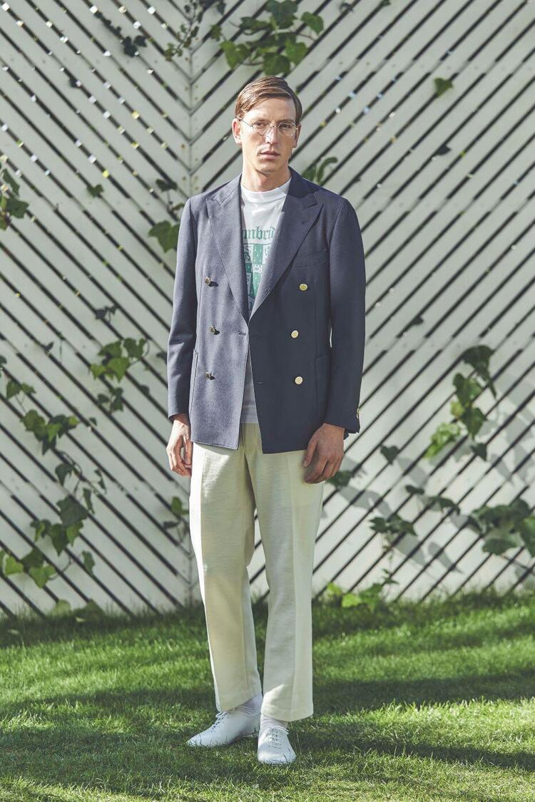 CAMBRIDGE UNIVERSITY - FEATURE - MACKINTOSH LONDON