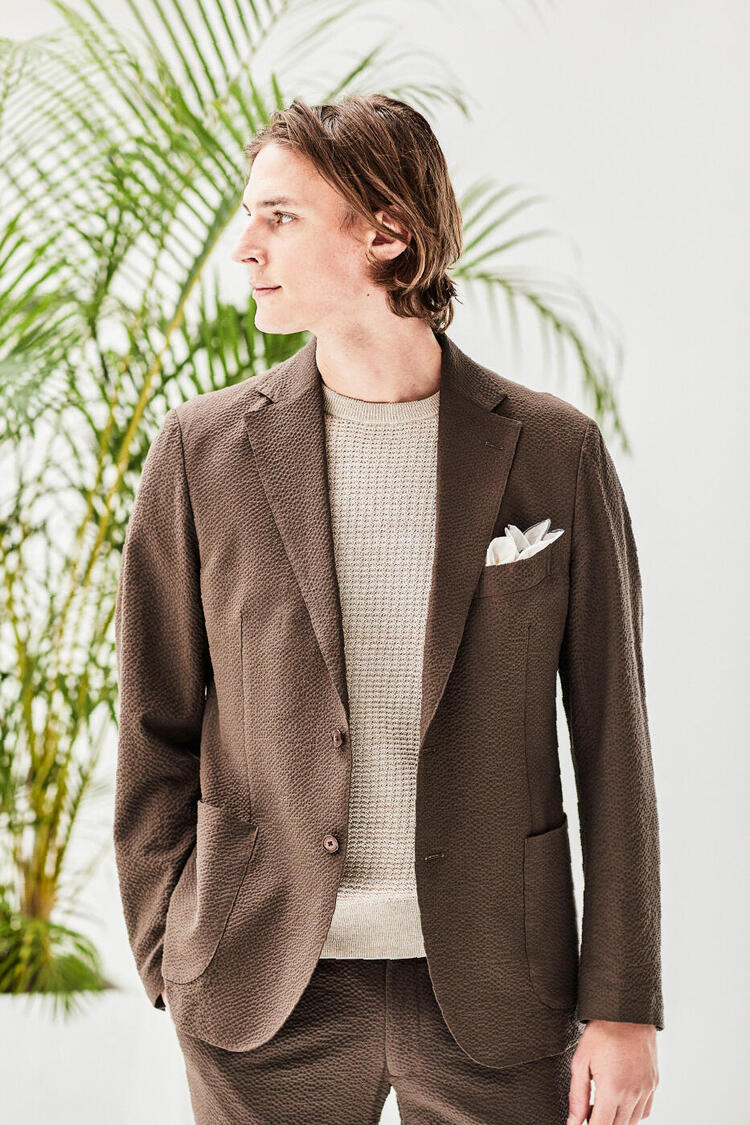 SEERSUCKER IN BREASY JACKET - FEATURE - MACKINTOSH LONDON