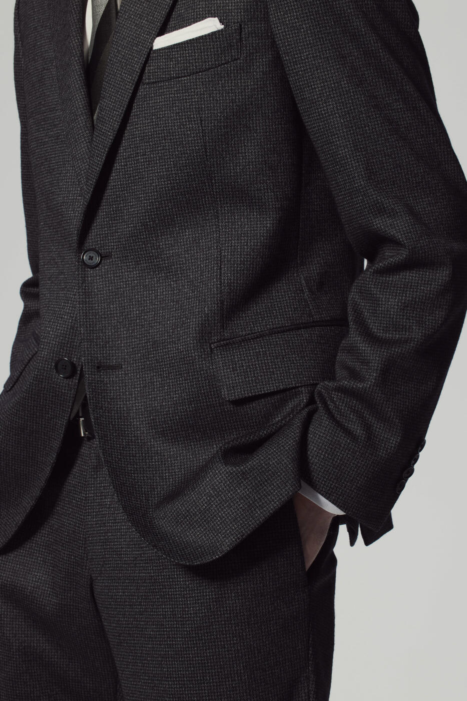 FLEX JERSEY SERIES - FEATURE - MACKINTOSH LONDON